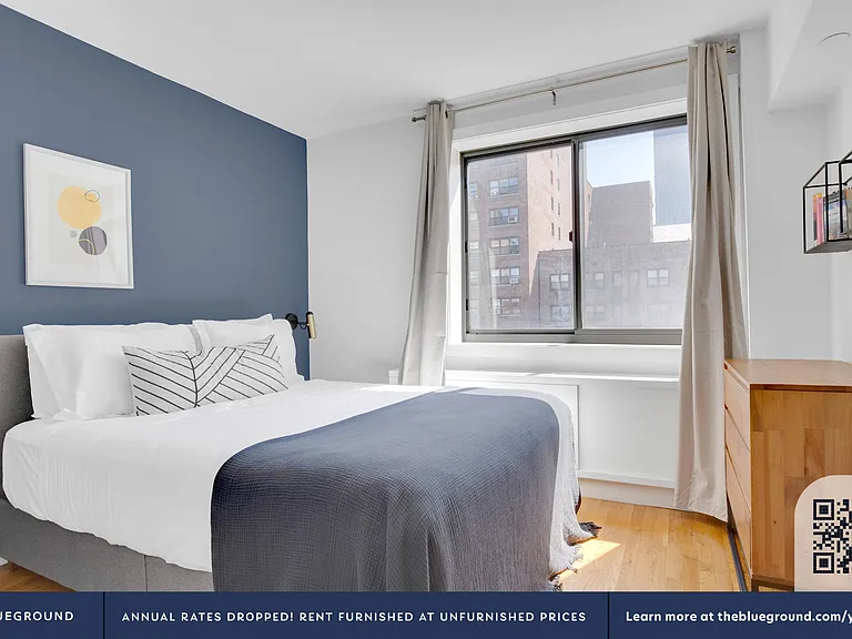 101 W 15th St #527 — Photo 8