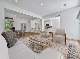 2 Wintergreen Trl, Spring, TX 77382