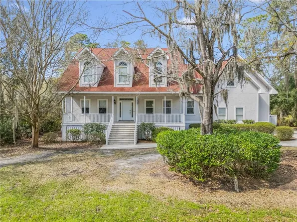 133 Harbor Pointe Dr, Brunswick, GA 31523
