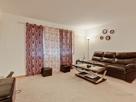 3rd image of 140 Brewster Ct APT D