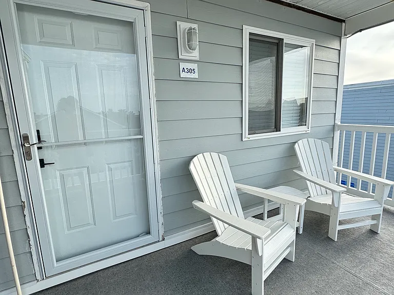 413 Robin Dr #305 — Photo 6