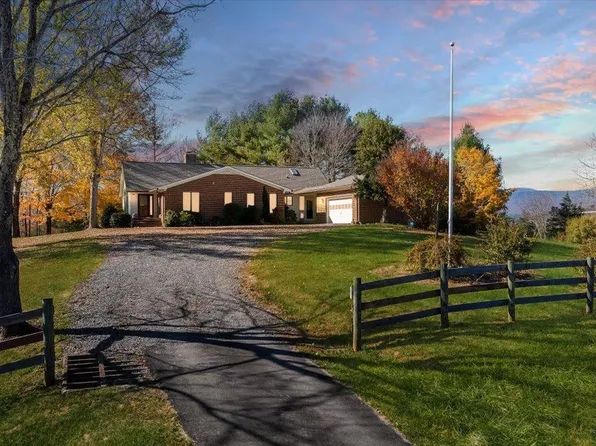 59 Blue Grass Trl, Lexington, VA 24450