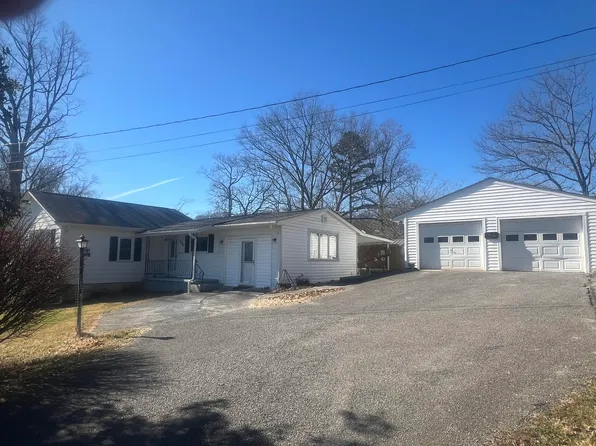 4248 Parr Rd, Salem, VA 24153