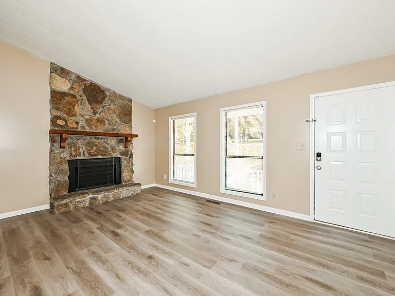 5088 Phillip Ct — Photo 5