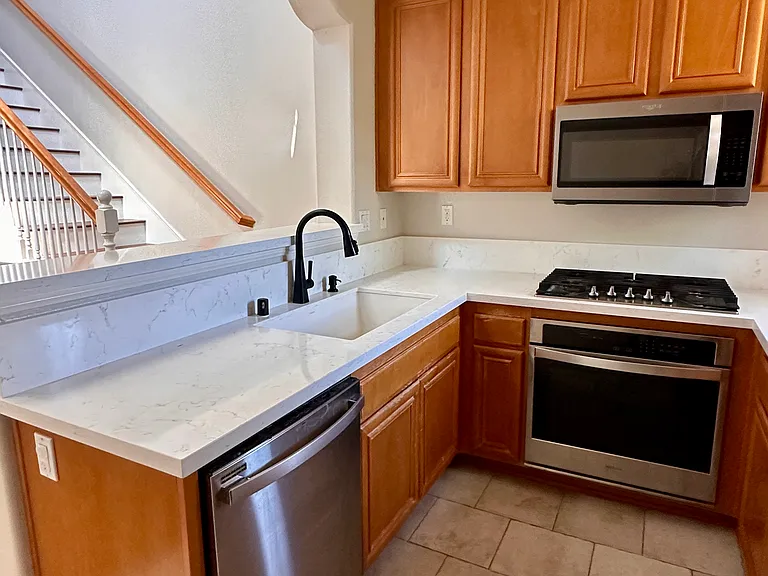 961 Bloomfield Ave — Photo 11