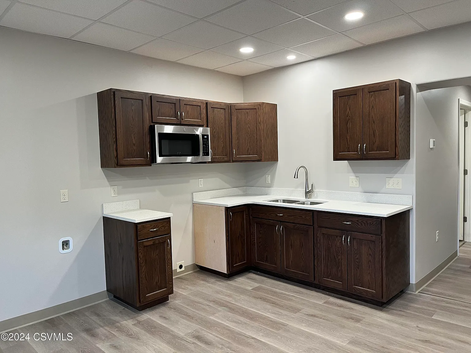 2 bed, 1000 sqft, $950 — Photo 2