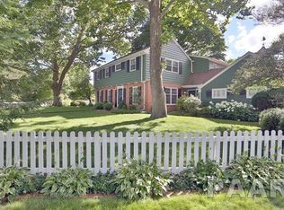 387 E High Point Rd, Peoria, IL 61614