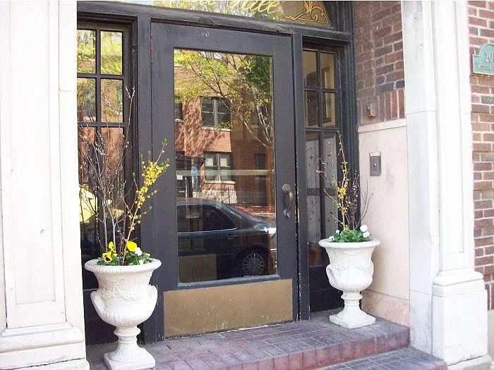 1st image of 208 Western Ave N APT 506