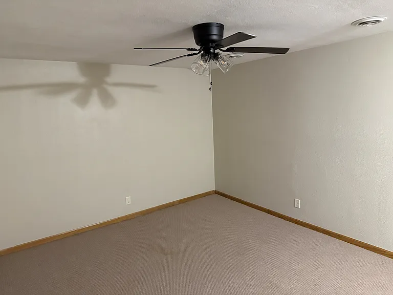2701-2703 N Wuthering Hills Dr — Photo 6