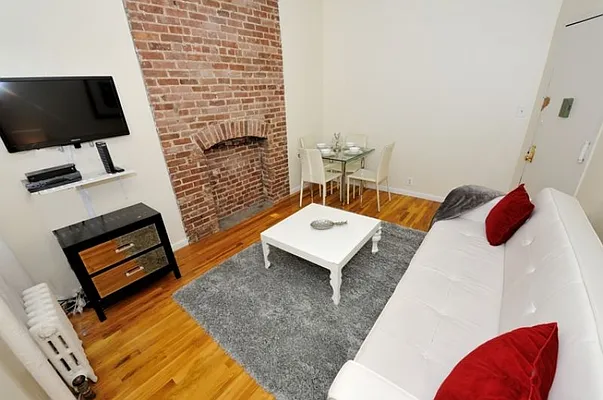 Rented by Eisenberg Exclusives | media 7