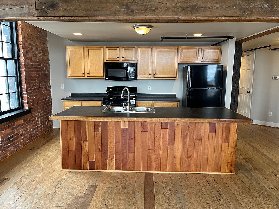 1st image of 265 N Queen St #305
