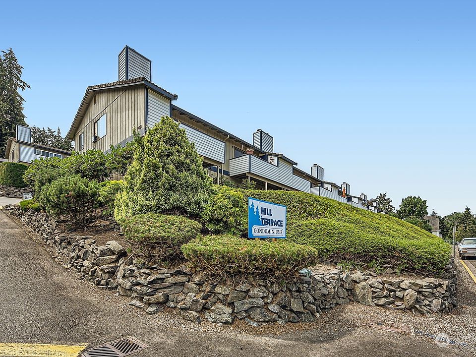 1st image of 110 19th Avenue SE