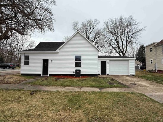 403 E 4th St, Neligh, NE 68756