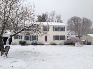 5 Far Horizons Dr, Bethel, CT 06801