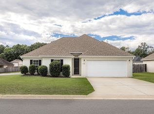 1748 Kenmore Dr, Benton, AR 72015