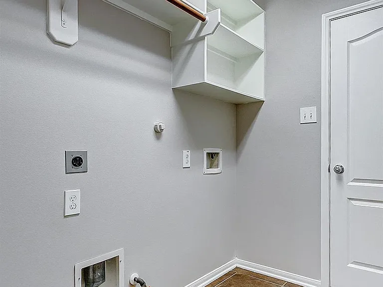 12943 Pecan Shores Dr — Photo 15