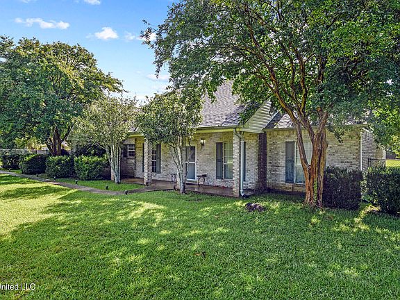 2nd image of 14472 Hatten Ln