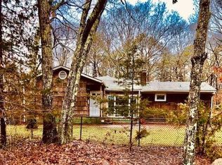 25 Columbia Ave, Westhampton, NY 11977