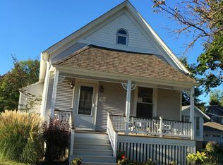 284 Granby Rd, Lake Forest, IL 60045