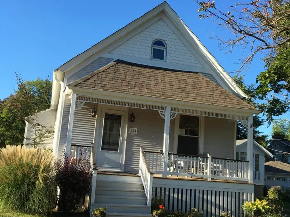 284 Granby Rd, Lake Forest, IL 60045