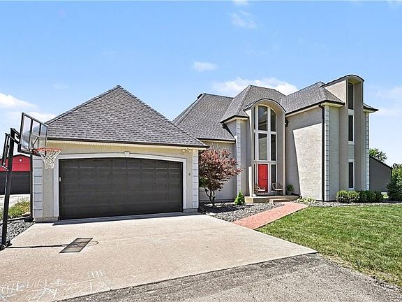 4th image of 9330 Valley Garden Dr