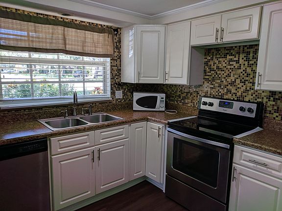 2nd image of 2932 Regatta Dr