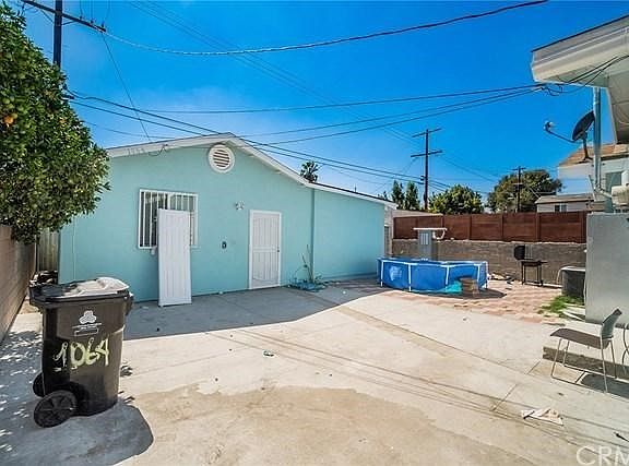 4th image of 1064 W 61st St