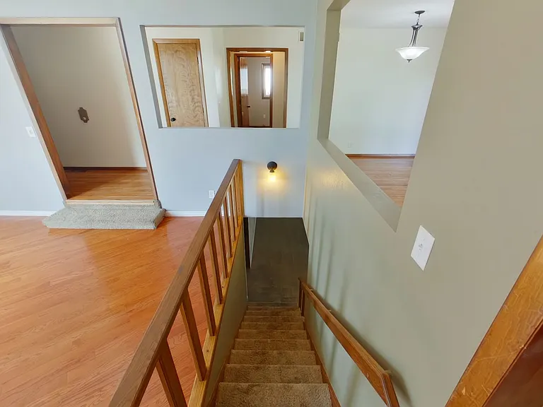 108 Aaron Dr — Photo 17