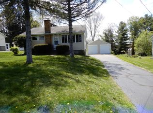 35 Melbourne Rd, Pittsfield, MA 01201