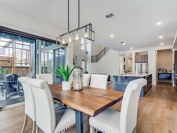 3rd image of 4024 Heatherton Dr