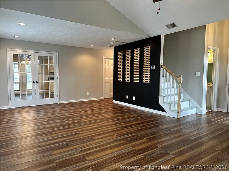 2940 Amelia Dr — Photo 8