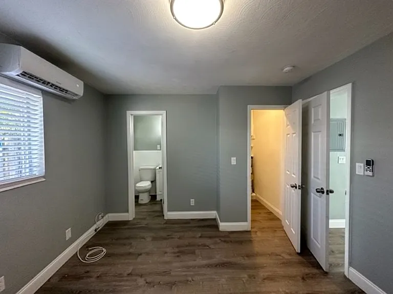 4246&4300 Seagrape Dr #4249-4301 — Photo 14