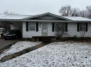 523 N 3rd St, Morris, OK 74445