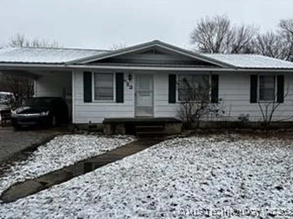 523 N 3rd St, Morris, OK 74445