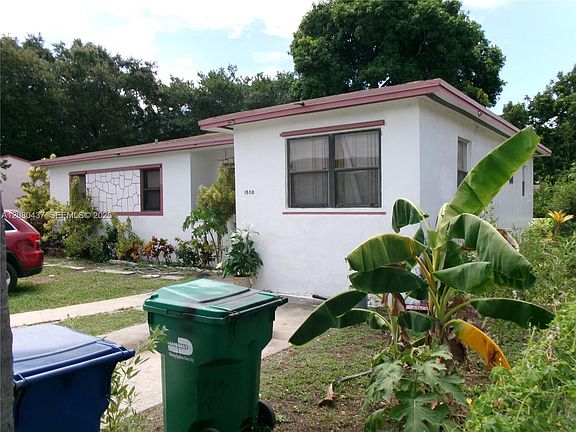 2nd image of 1500 NE 150th St