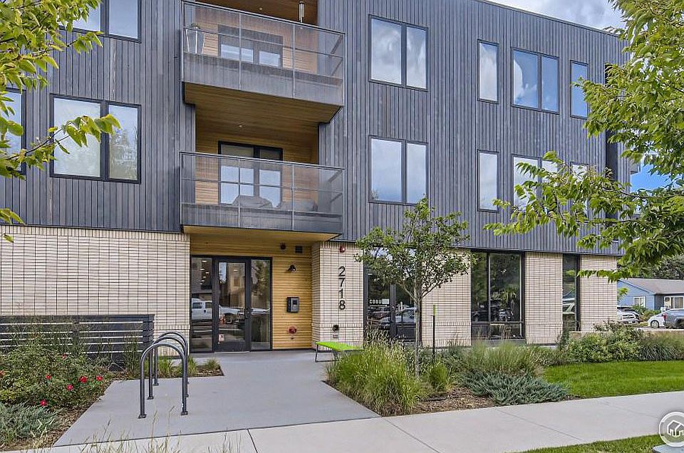 1st image of 2718 Pine St #304