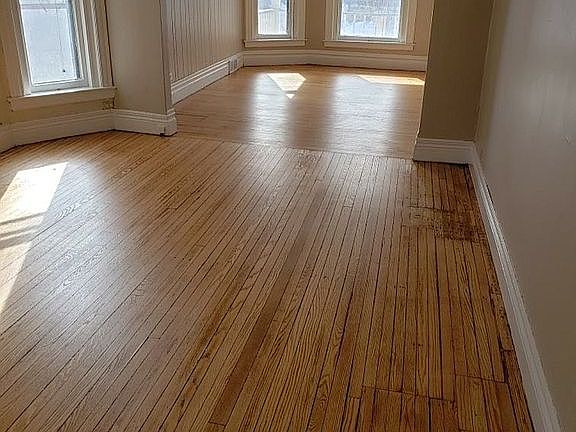 4th image of 326 Auburn Ave