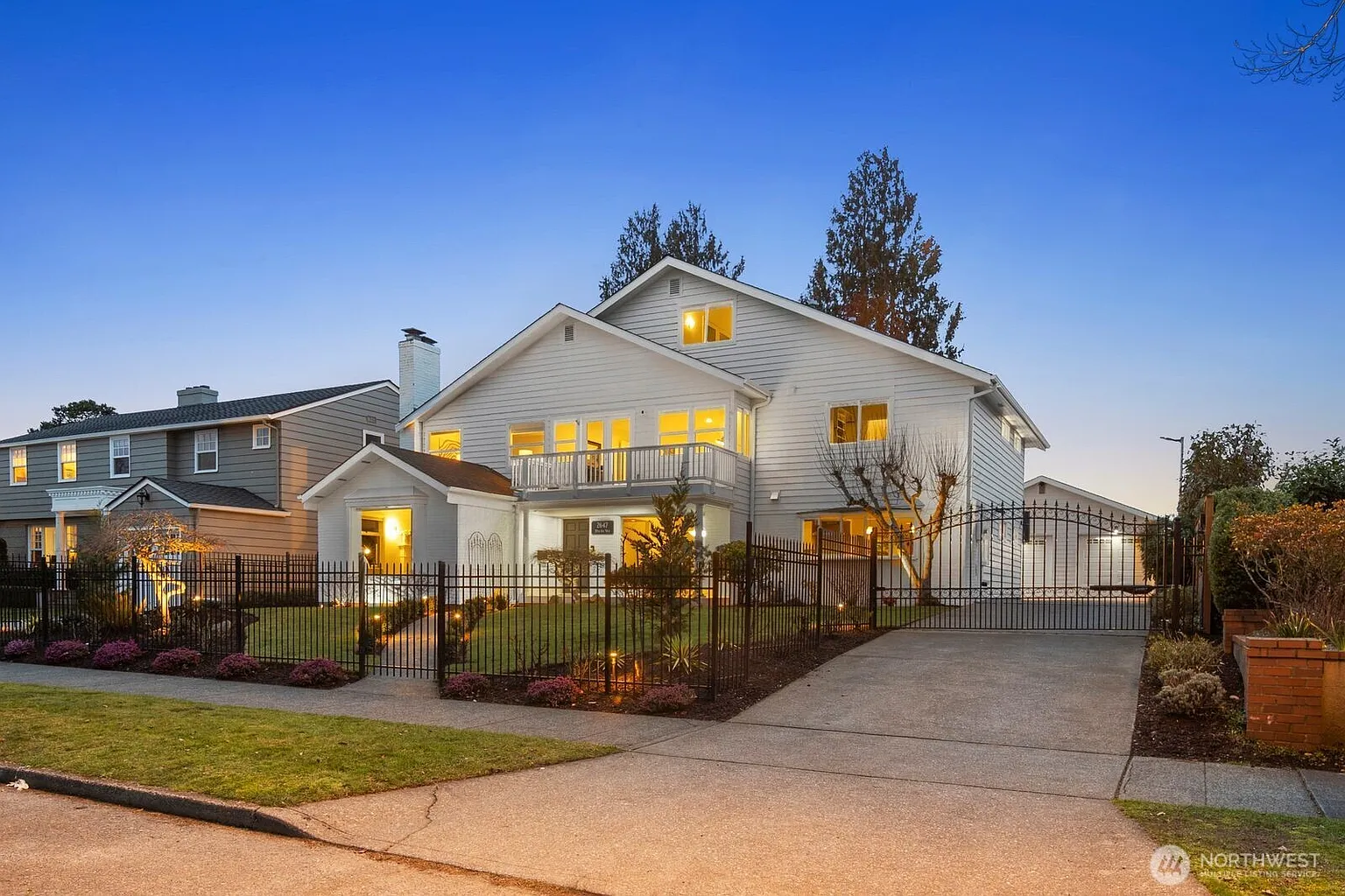 2647 39th Avenue W photo 1