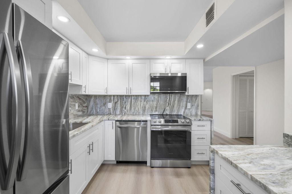 4020 W PALM AIRE Drive #408, Pompano Beach