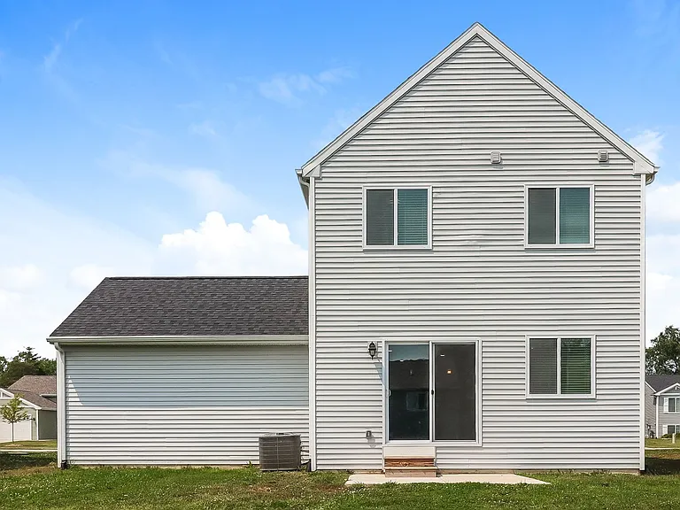 2216 Macatawa Ln — Photo 20