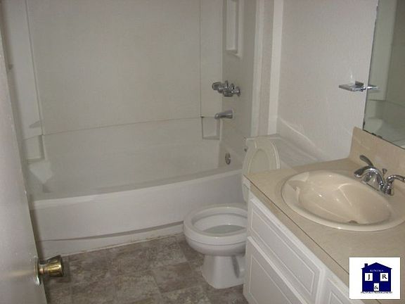 5th image of 210 North Dr APT B