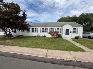 71 Higbie Dr, East Hartford, CT 06108