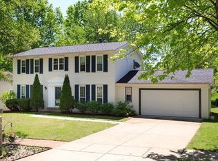 278 Oak Path Dr, Ballwin, MO