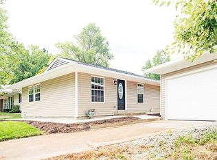 1433 Bali Ct, Saint Louis, MO 63126
