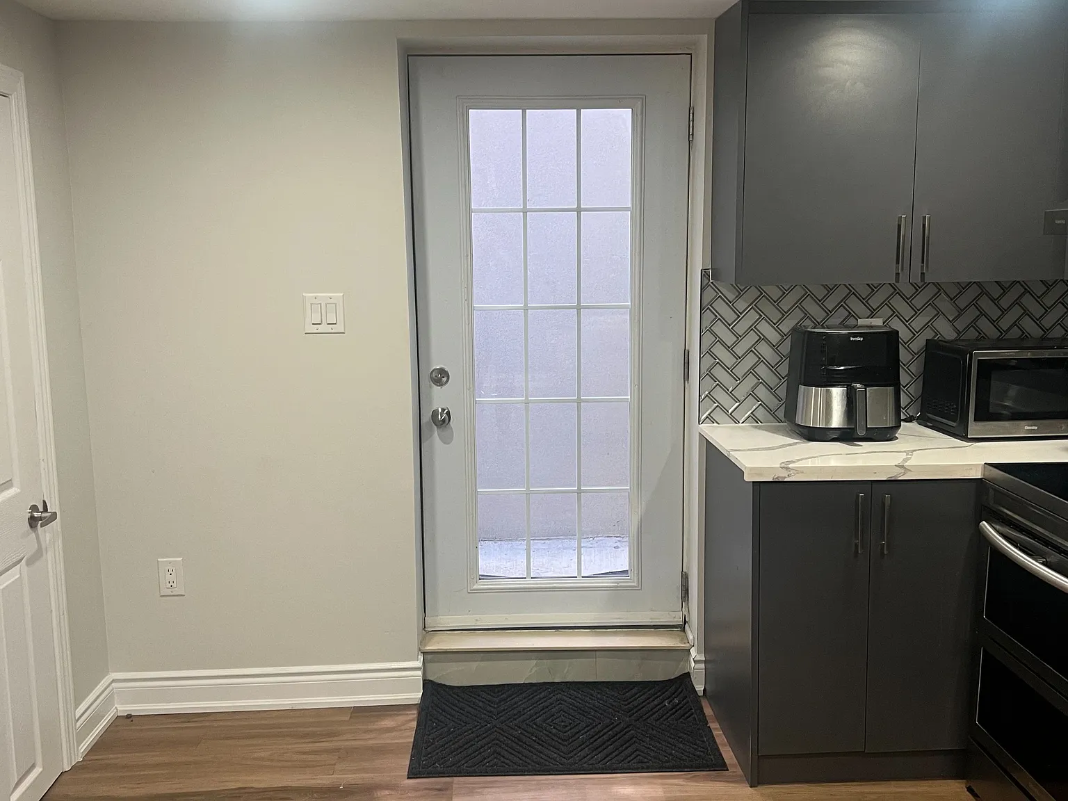 2 bed, $2,000 — Photo 4
