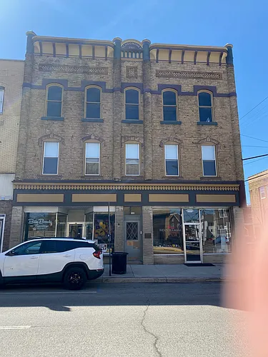 133 N Front St #1 Photo 1