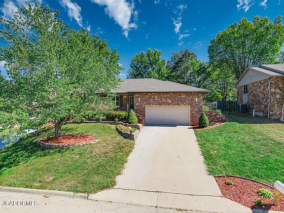2nd image of 915 Tanya Lynn Dr