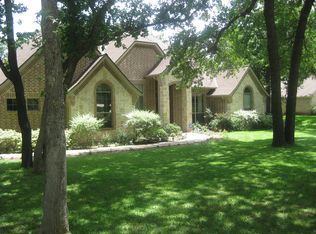 6611 Forest Oaks Ct, Granbury, TX 76049