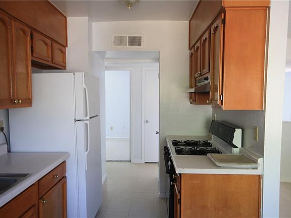 5th image of 9208 Nottingham Dr