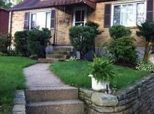 6081 McPherson Ave, Bethel Park, PA